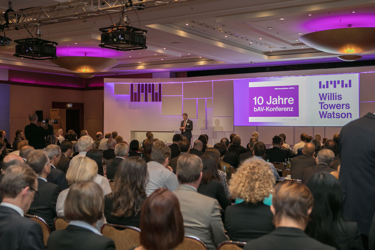 Publikum und Podium auf WTW-Konferenz am 29. September 2016. Foto: WTW.